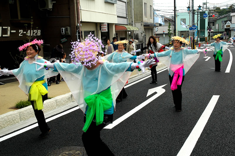 ほほえみ賞　ハッスルおばさん